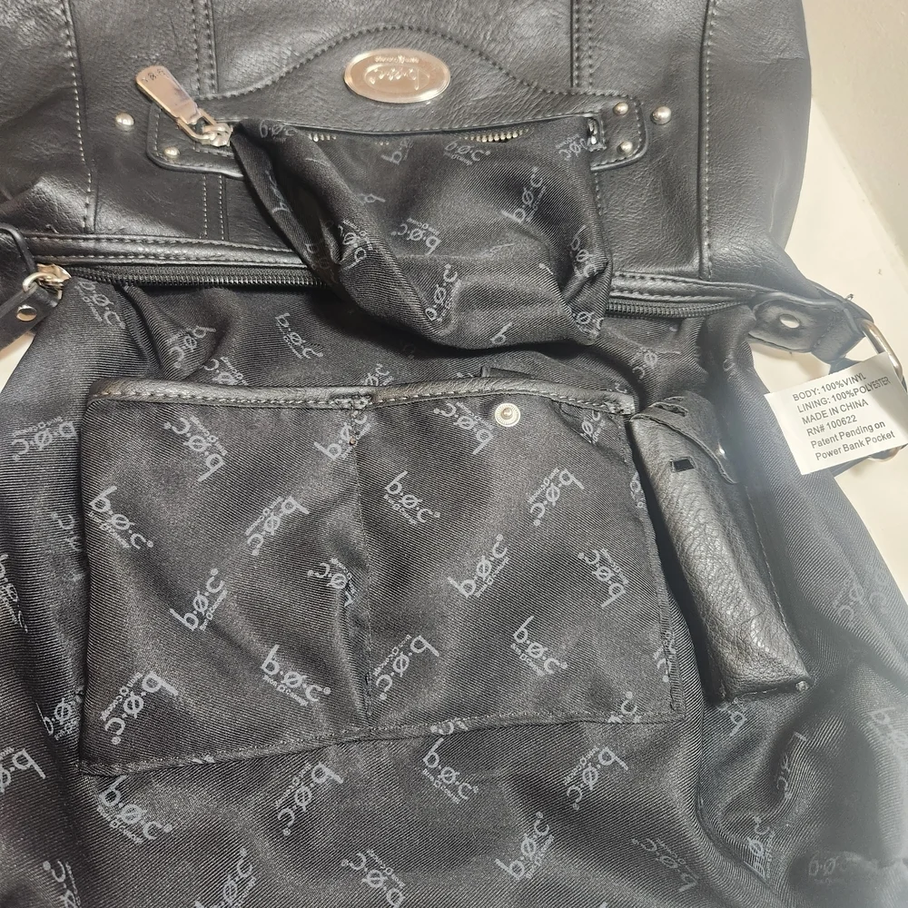 BOC NEW Black Crossbody Zipper Bag